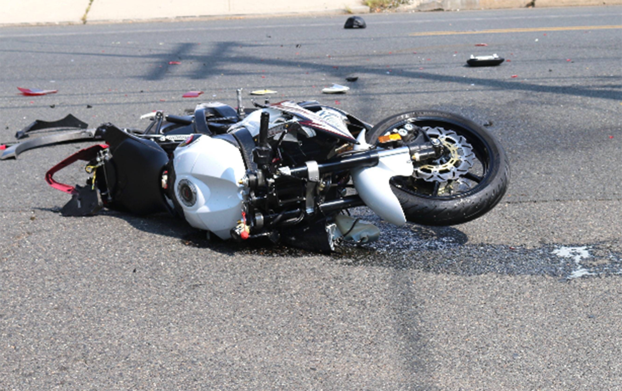 &nbsp;Bakıda moped divara çırpıldı - Sürücü öldü