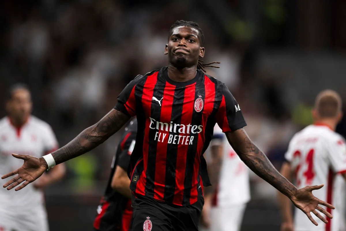 “Milan” bu futbolçu ilə yolları ayırır