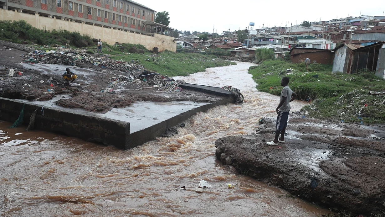 Ölkəni sel basdı - Ölənlərin sayısı 71 çatdı