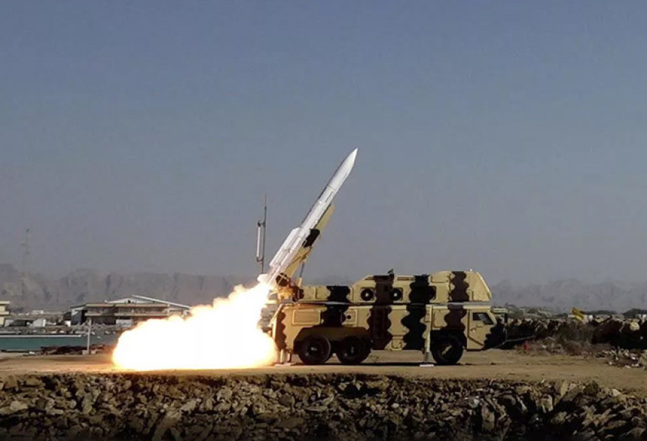 İran və Hizbullah eyni vaxtda İsrailə raket hücumu etdi