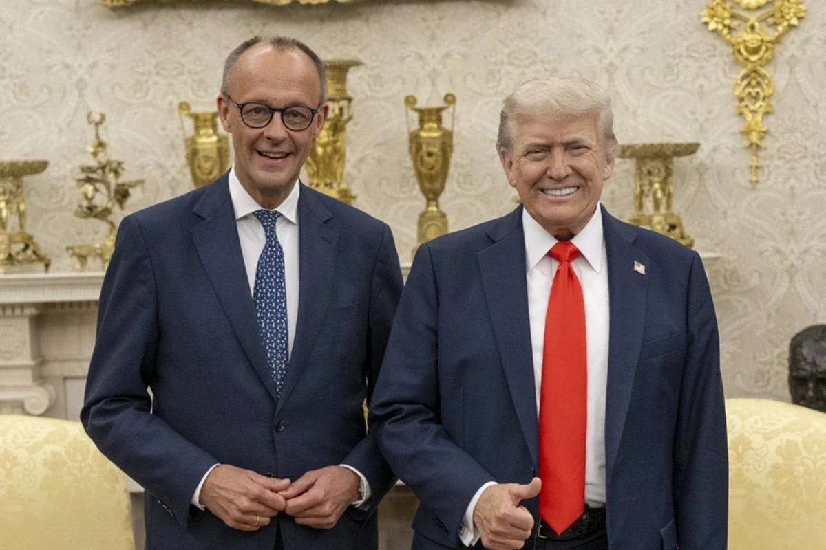 Merts Trampla telefonla danışdı