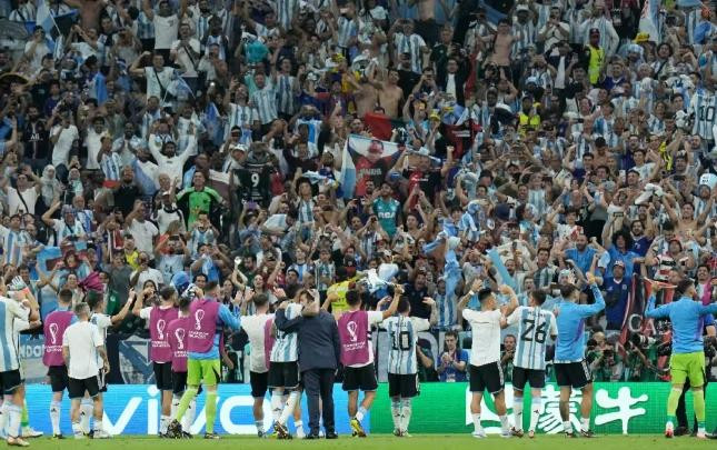Dünya çempionatında stadionların boş qalmaq təhlükəsi var