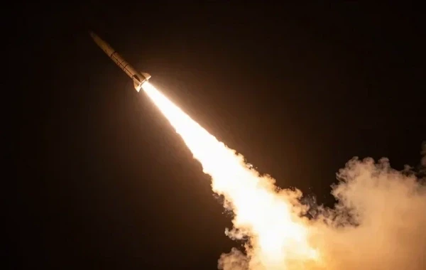 İran Əbu-Dabidə zavoda zərbələr endirdi - Yaralananlar var