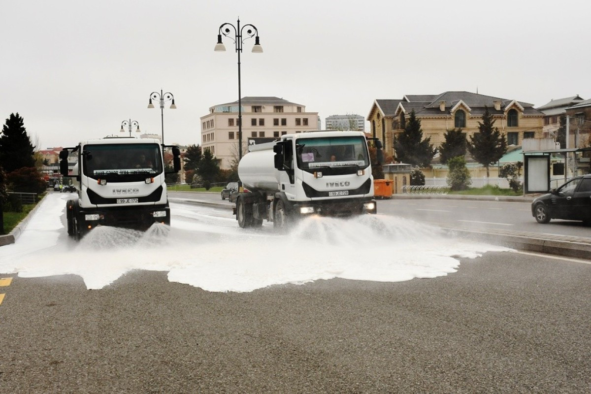 Bu gün paytaxtın 555 küçəsi yuyuldu - FOTOLAR