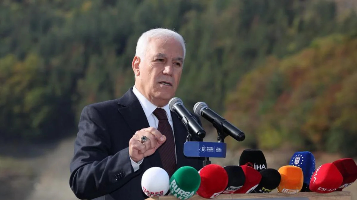 Bələdiyyə sədri ailəsi ilə birlikdə saxlanıldı