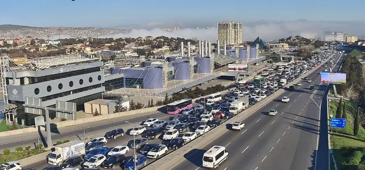 Paytaxtın bu küçələrində TIXAC var