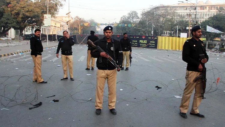 Pakistanda polis postuna silahlı HÜCUM - Ölən və yaralananlar var