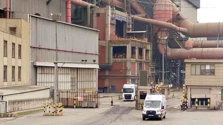 3 işçi yüksəklikdən yıxılaraq öldü - Fabrikdə FACİƏ