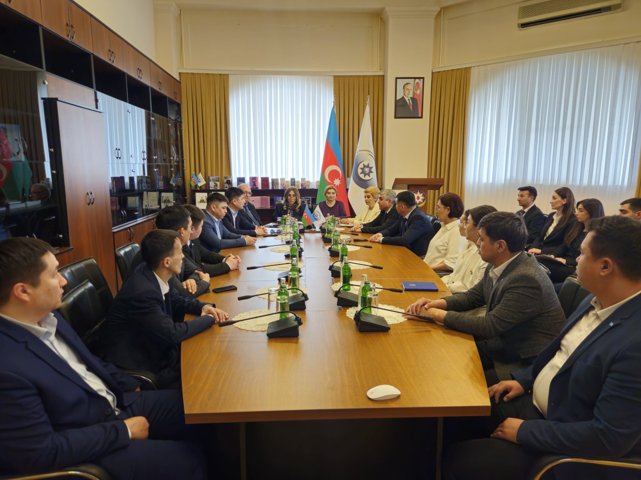 Qazaxıstanlı dövlət qulluqçuları Ombudsman Aparatında - FOTO