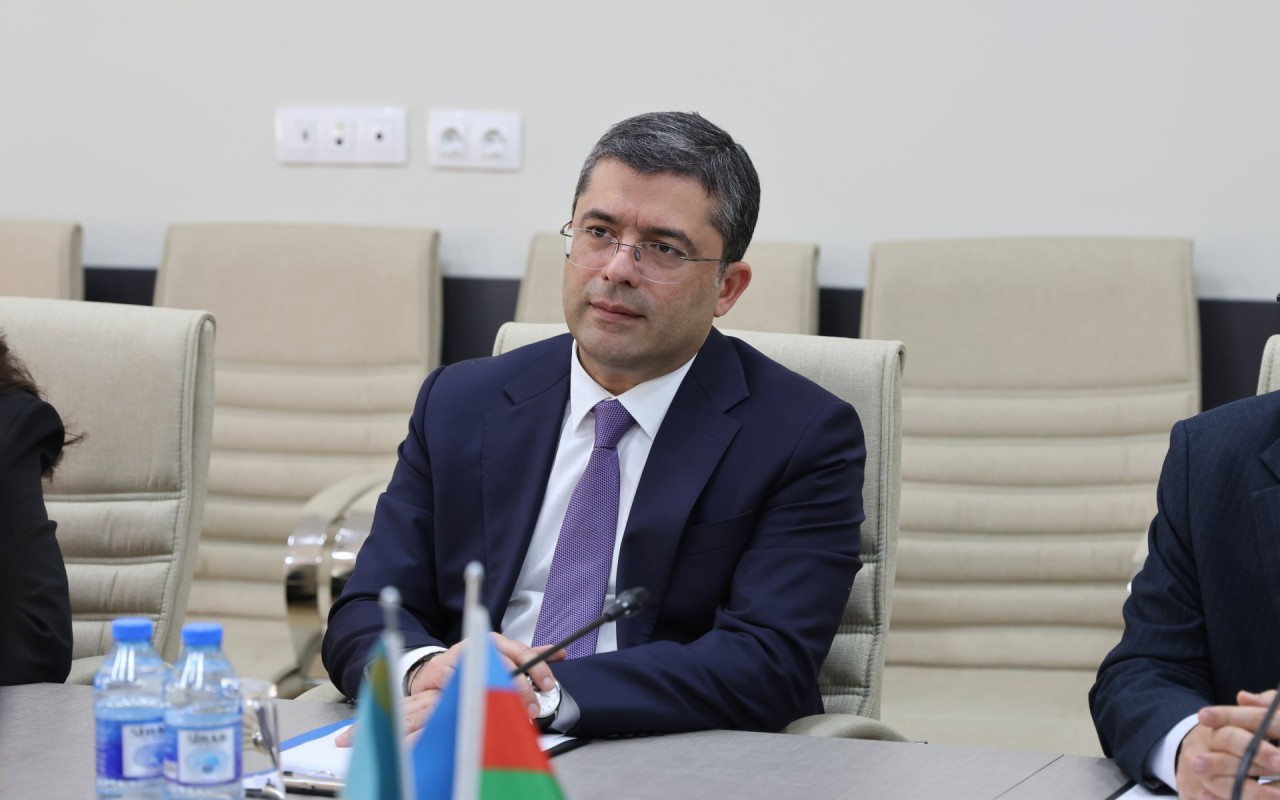 MEDİA-da Qazaxıstan nümayəndə heyəti ilə görüş keçirildi - FOTOLAR