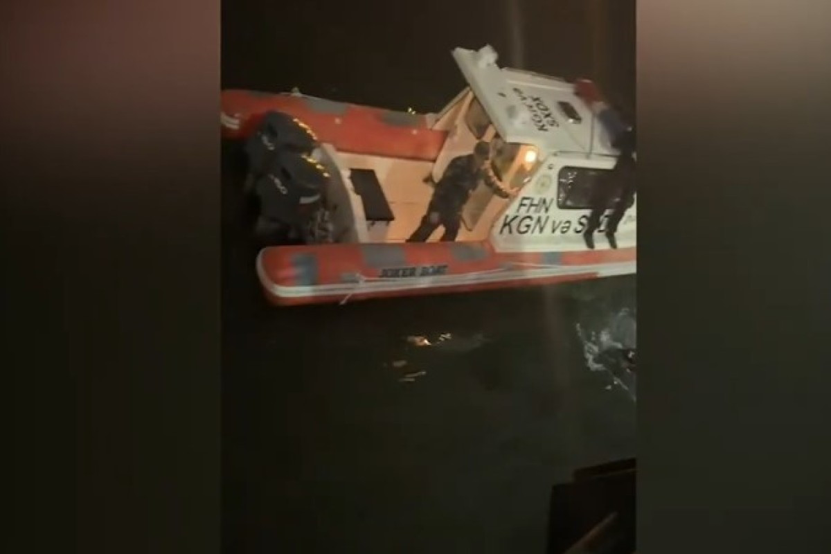 Dənizdə batma təhlükəsində olan qız belə xilas edildi - VİDEO