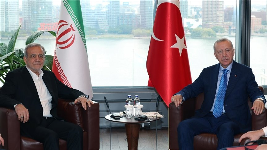 Ərdoğan Pezeşkianla telefonla danışdı