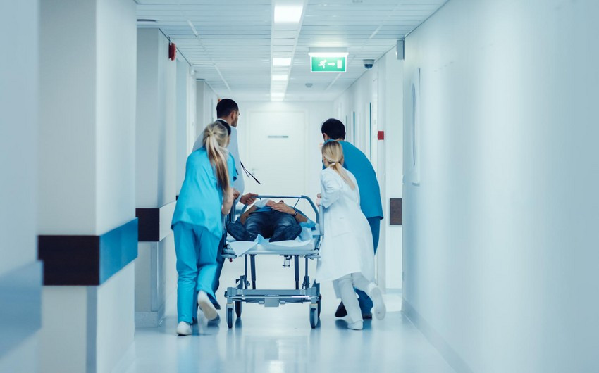 Kafede bıçaqlanan 27 yaşlı kişi ölüb