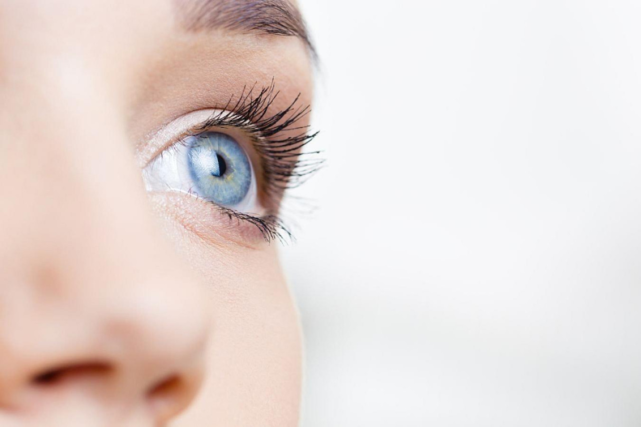 Rəngli kontakt linzaların təhlükələri - Oftalmoloq izah etdi