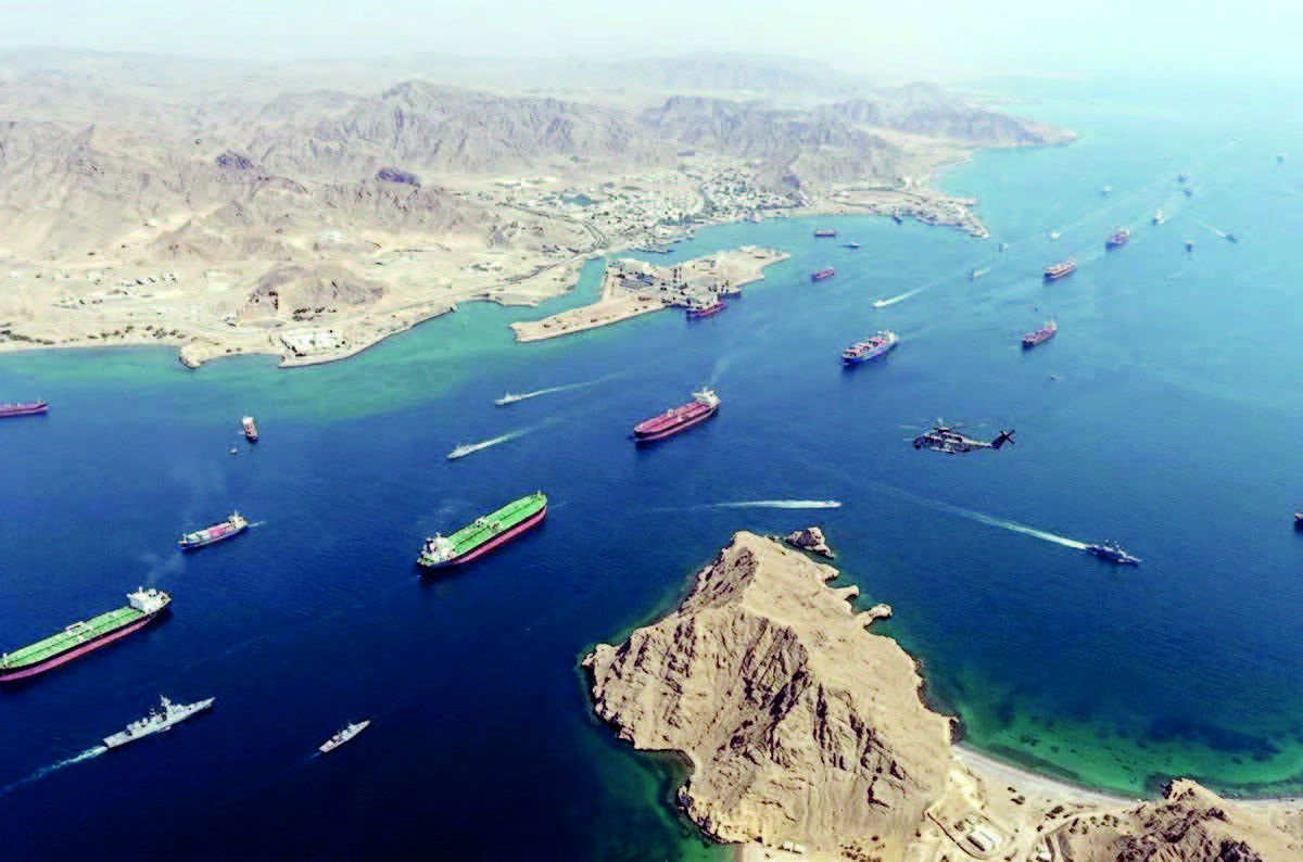 2 boş supertanker Hörmüz boğazından geri döndü