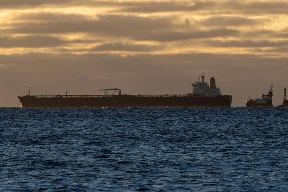 İsveçdə saxlanılan gəmi sərbəst buraxıldı