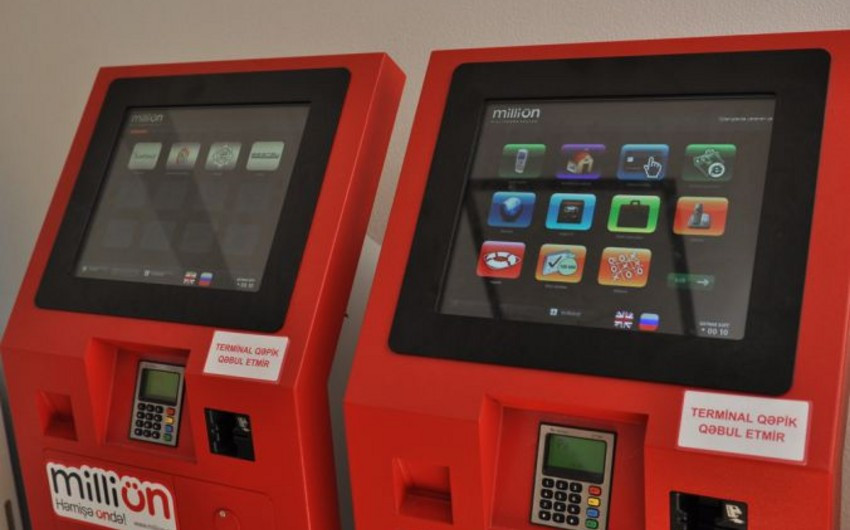 Övladına məktəb ləvazimatları almaq istədi - Ödəmə terminalını yardı