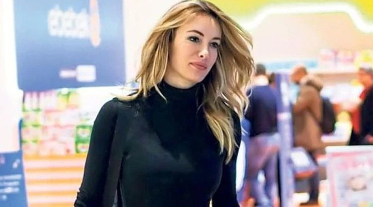 Türkiyəli tanınmış aktrisa yenidən ekranlara qayıdır - FOTO