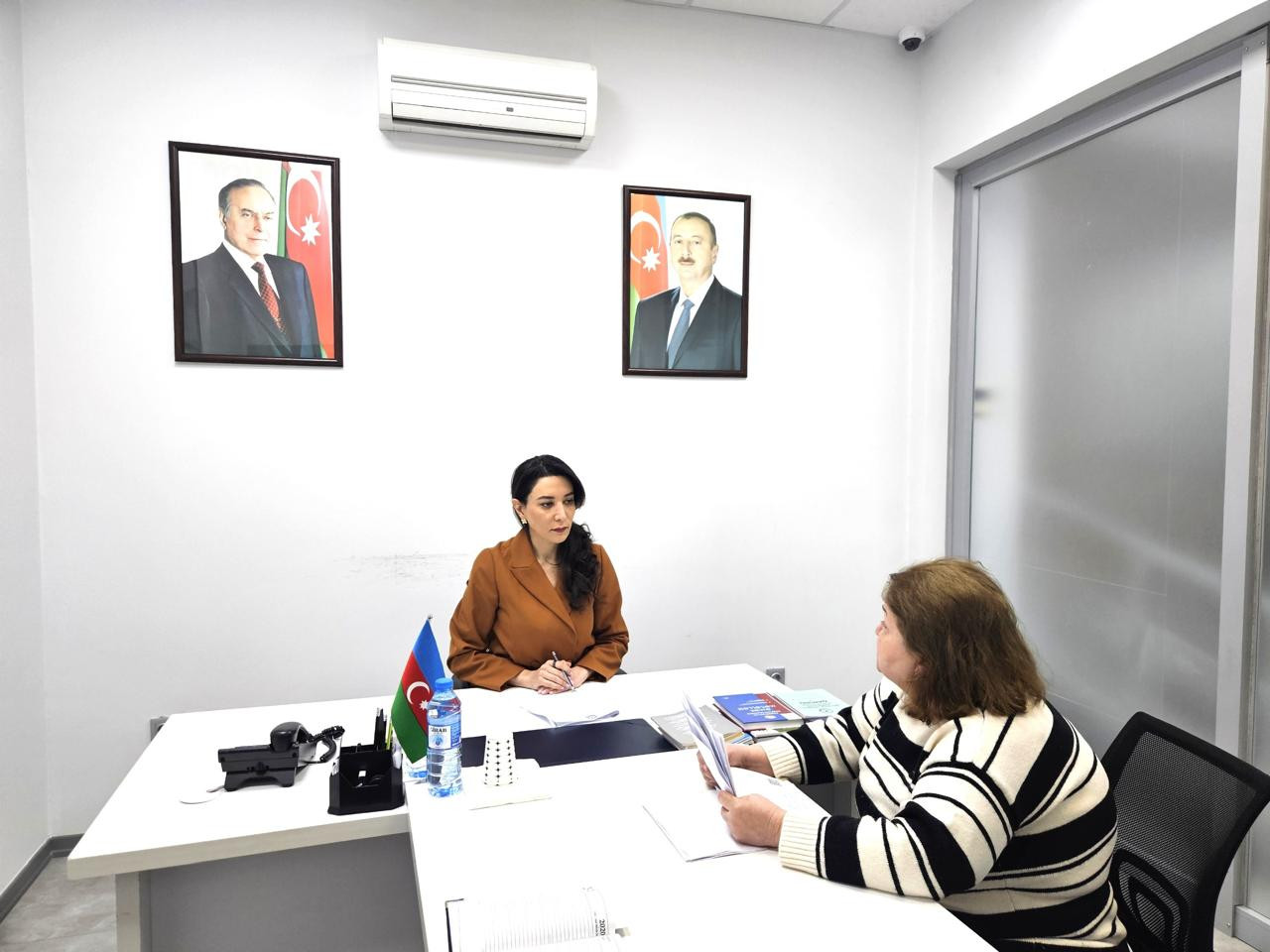 Səbinə Əliyeva vətəndaşları qəbul etdi - FOTOLAR