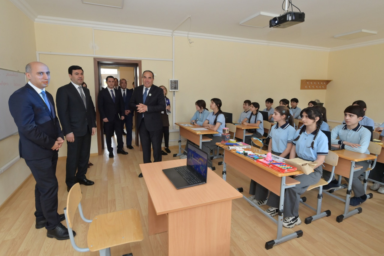 Emin Əmrullayev Xaçmazda tədris prosesi ilə tanış olub - FOTOLAR