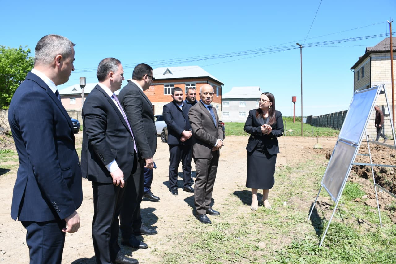 &nbsp;Araz Əhmədov yeni salınacaq parka baxış keçirdi - FOTOLAR