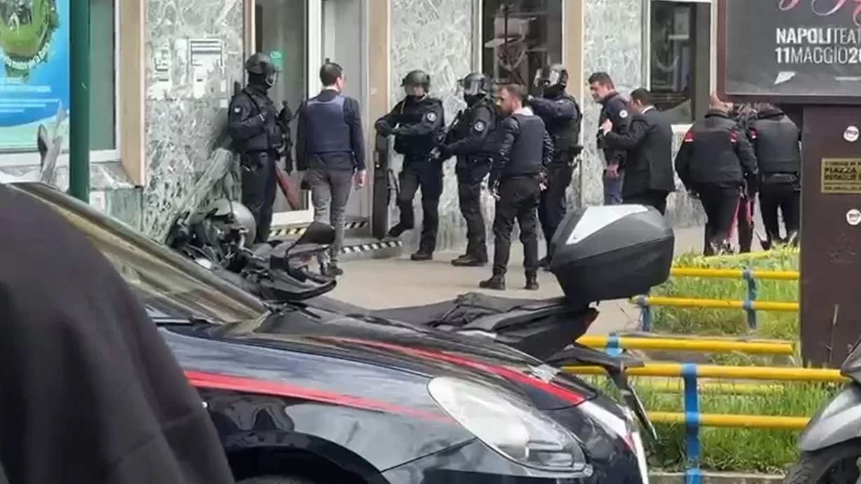 25 nəfər girov götürüldü - Film kimi soyğunçuluq hadisəsi