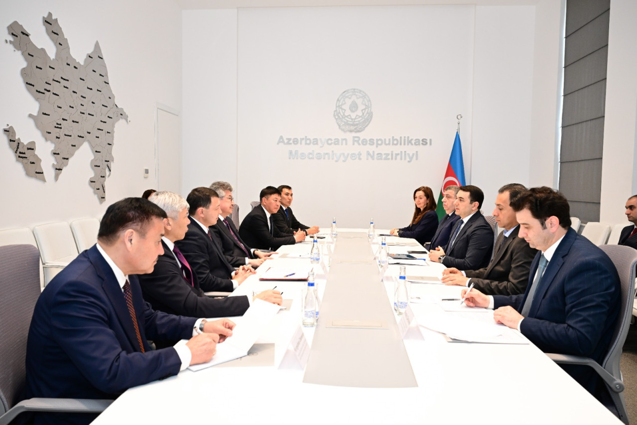 Mədəniyyət Nazirliyində Qırğızıstan nümayəndə heyəti ilə görüş oldu - FOTOLAR