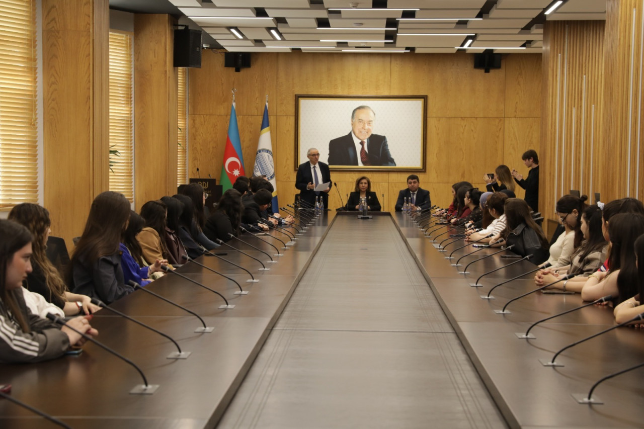 BDU-da “Ümummilli Lider Heydər Əliyev mühazirələri” layihəsi çərçivəsində görüşlər davam edir