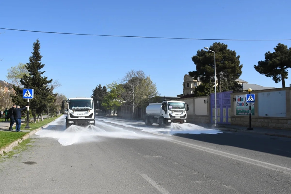 Bakıda 556 küçə yuyuldu - FOTOLAR