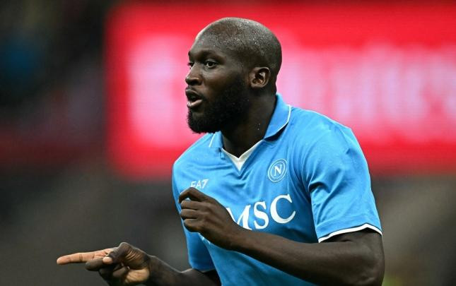 Kluba vaxtında qayıtmadığı üçün cərimələndi