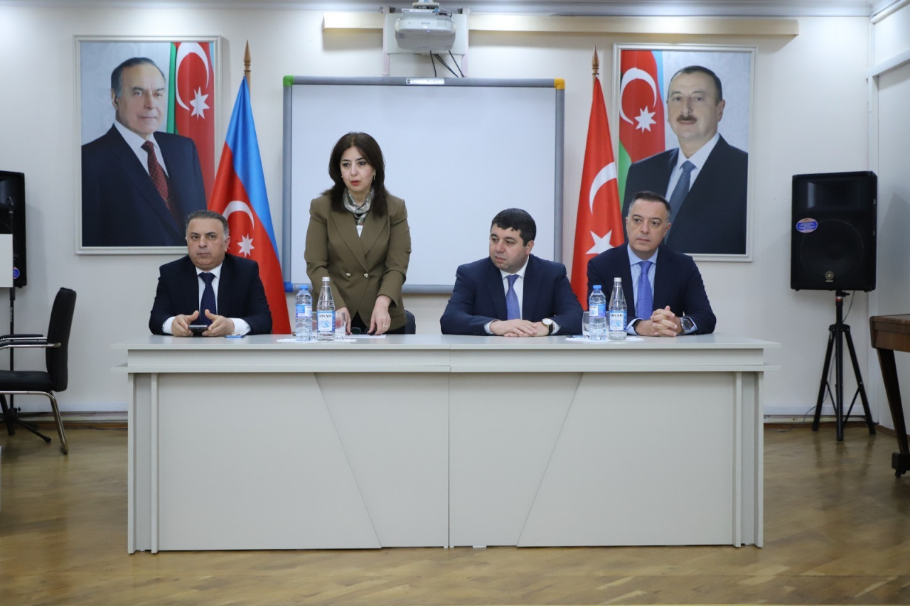 “Heydər Əliyev müstəqil Azərbaycanın memarıdır” mövzusunda tədbirdən FOTOLAR