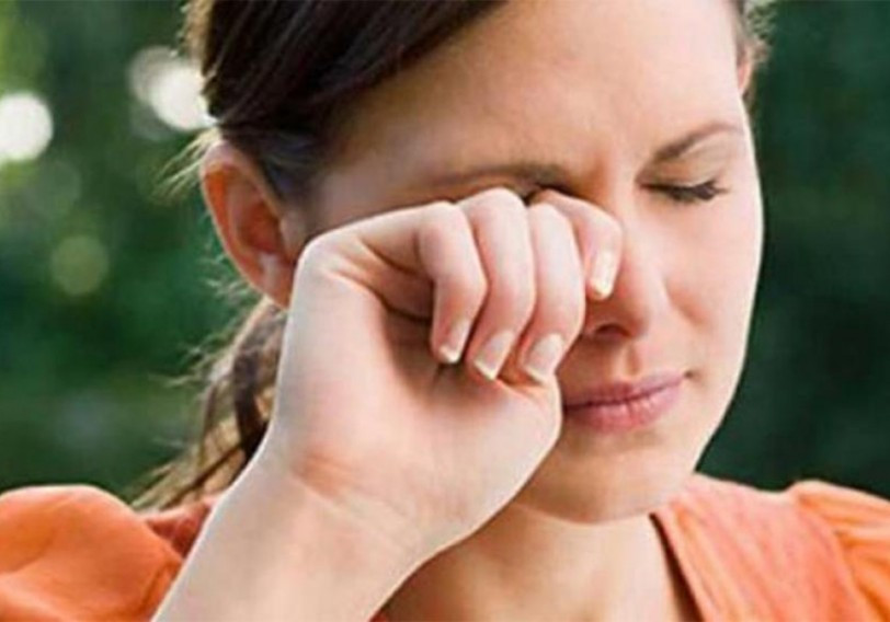 Gözlərinizi ovuşdurmayın - Zərərlidir