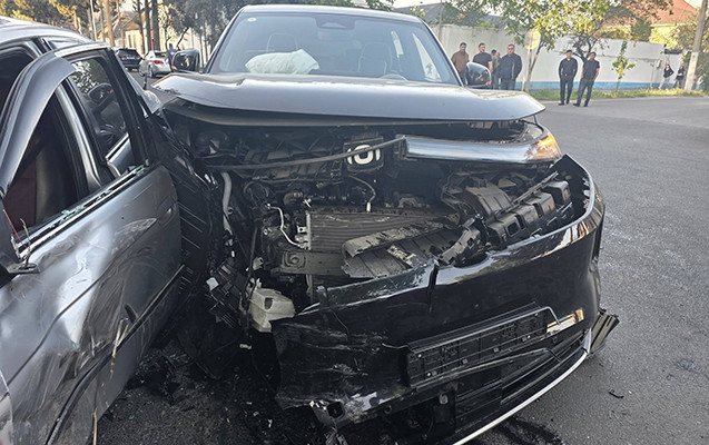 AYB-nin mətbuat katibi qəzaya düşdü - FOTOLAR