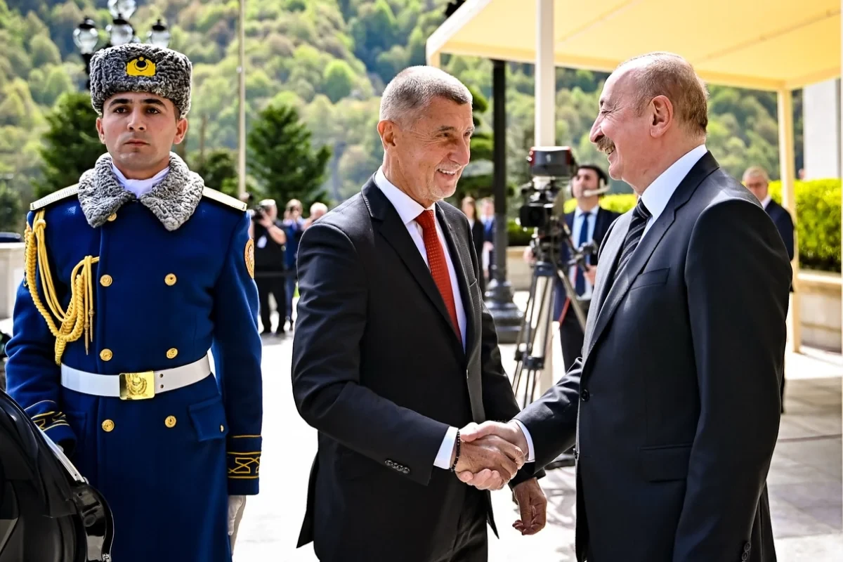 Andrey Babiş İlham Əliyevi Çexiyaya dəvət etdi