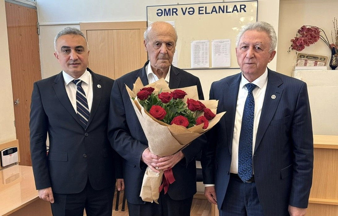 Anar Bağırov yubilyar vəkili ziyarət etdi - FOTOLAR