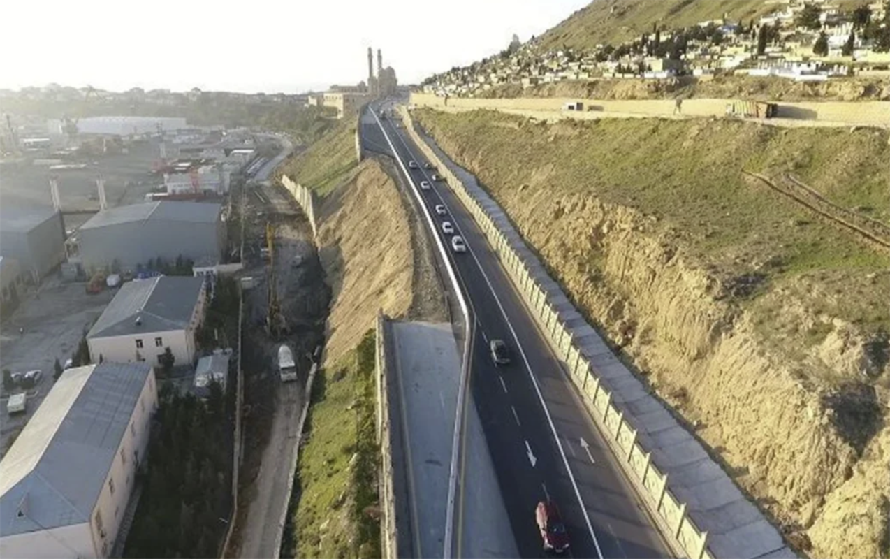 Bakının 4 rayonunda istinad divarları tikiləcək