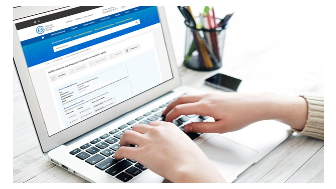 Abituriyentlərin NƏZƏRİNƏ - Qeydiyyat bitir