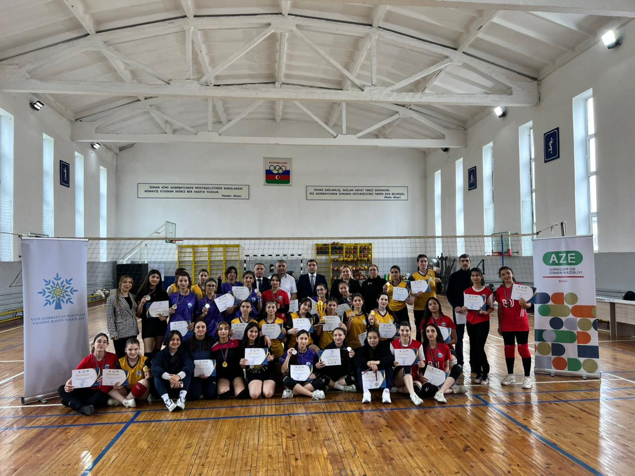 Qızlar arasında voleybol turnirinə yekun vuruldu - FOTOLAR