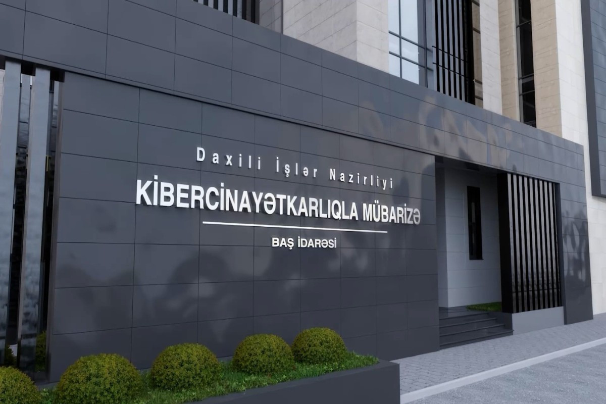 Bankların adından kiberdələduzluq edən şəxslər saxlanıldı - VİDEO