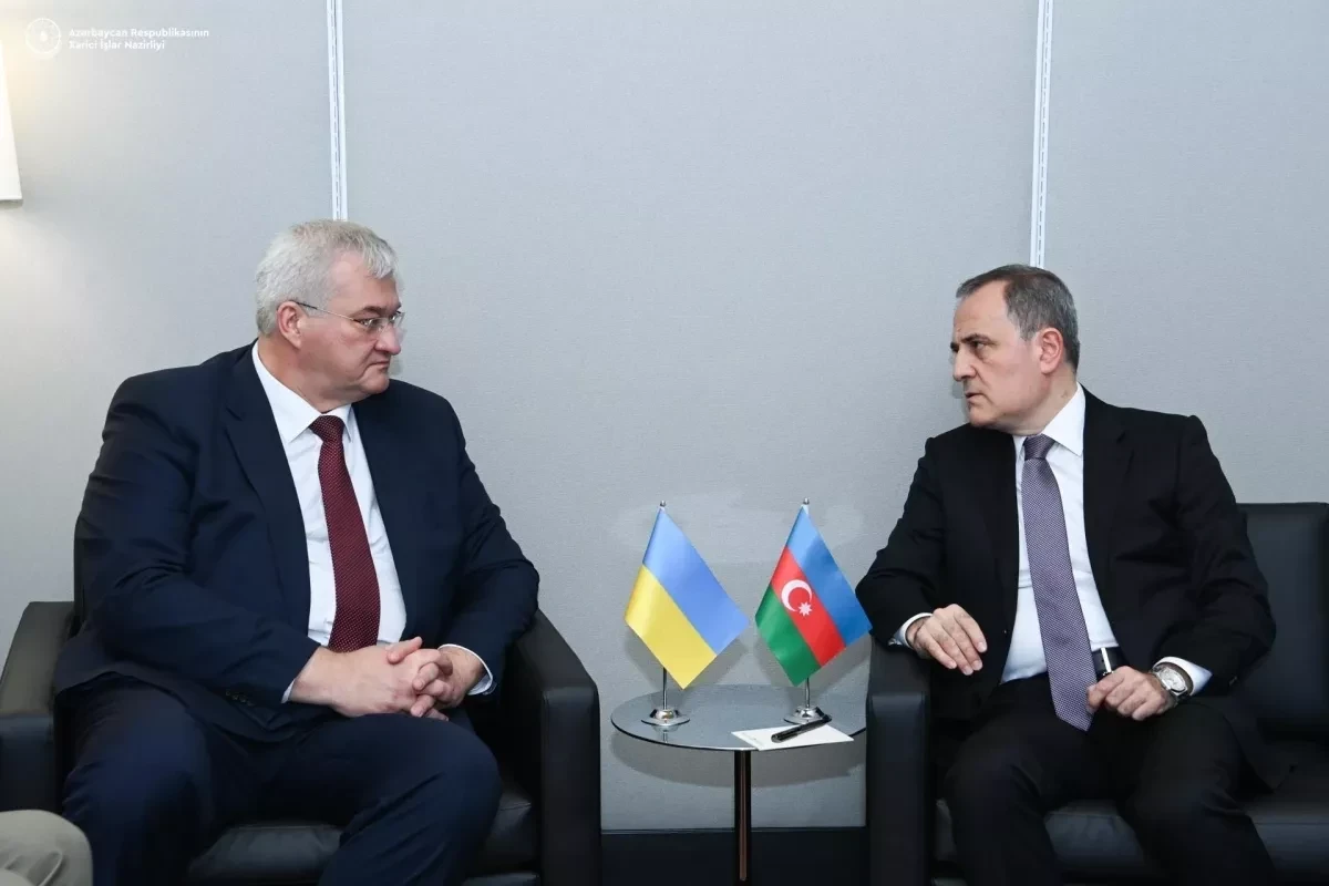 Andriy Sibiha və Ceyhun Bayramov müzakirə apardılar
