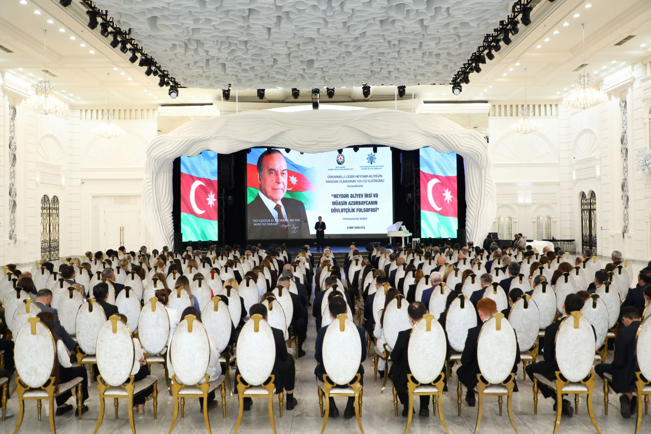 Nizami rayonunda Heydər Əliyevin 103-cü ildönümü qeyd edildi - FOTOLAR