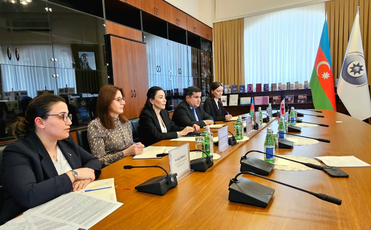 Ombudsman Slovakiya Milli Şurasının üzvlərini qəbul etdi - FOTO