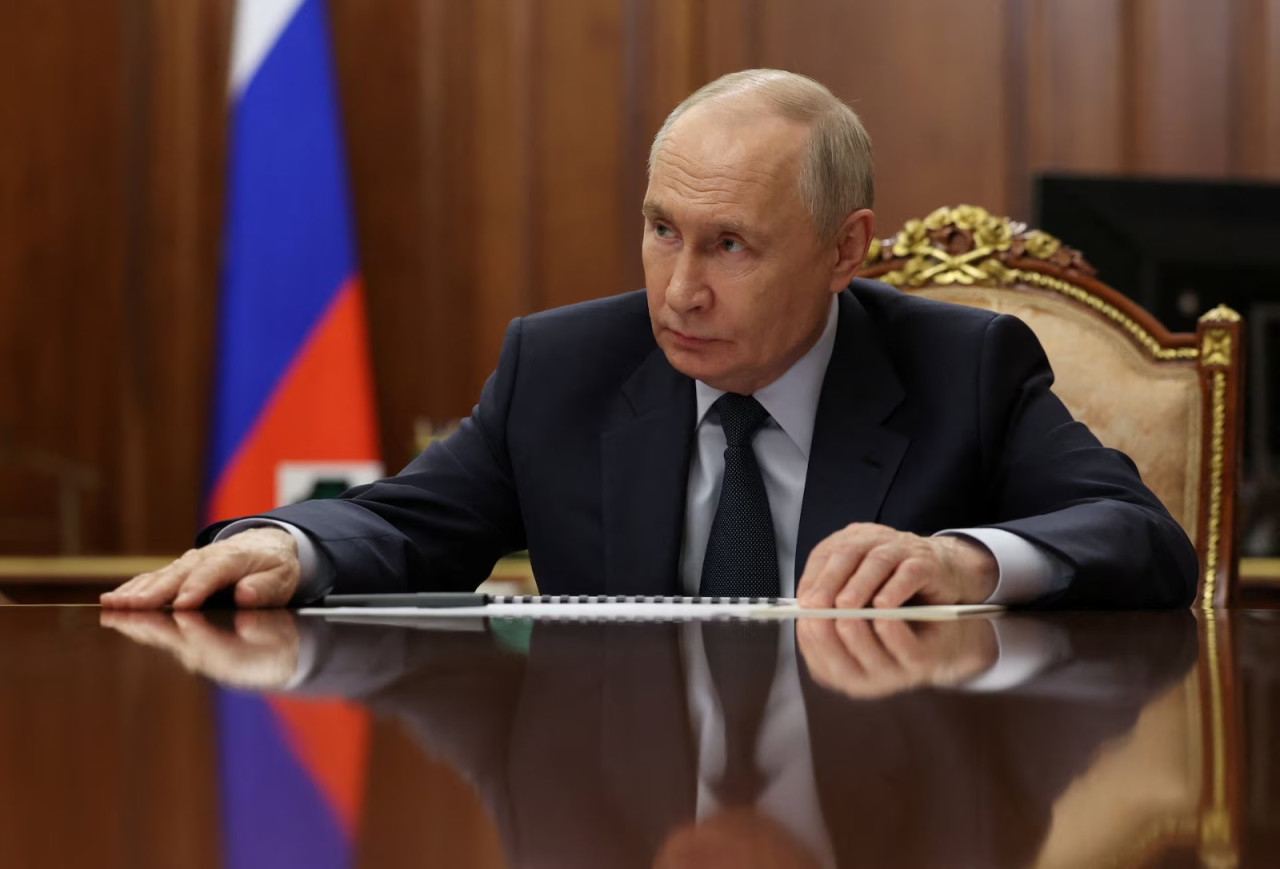 Putin 2 regionun qubernatorunu dəyişdi
