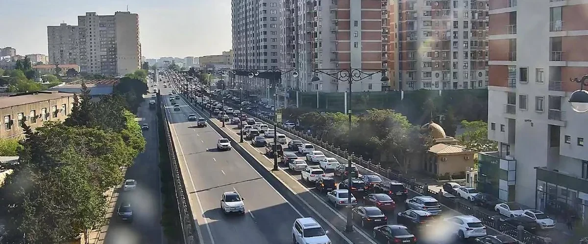 Bakının bu yollarında sıxlıq var - SİYAHI