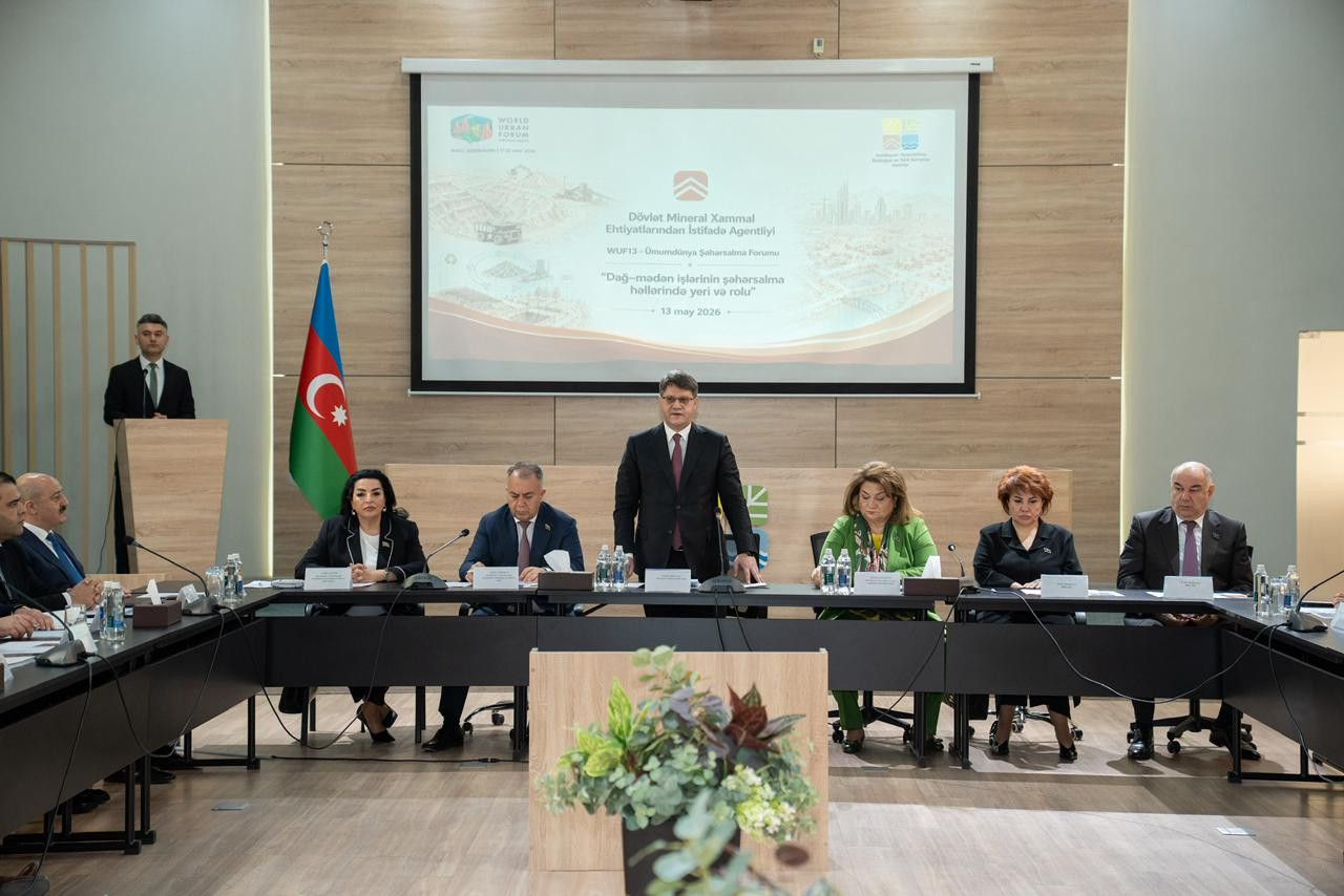 “Dağ-mədən işlərinin şəhərsalma həllərində yeri və rolu” mövzusunda dəyirmi masa keçirildi