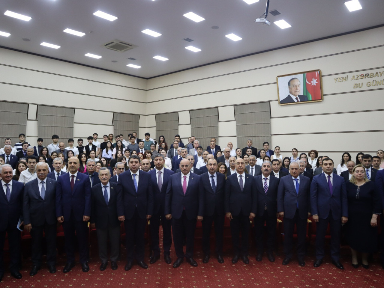 Yasamalda konfrans keçirildi - FOTOLAR