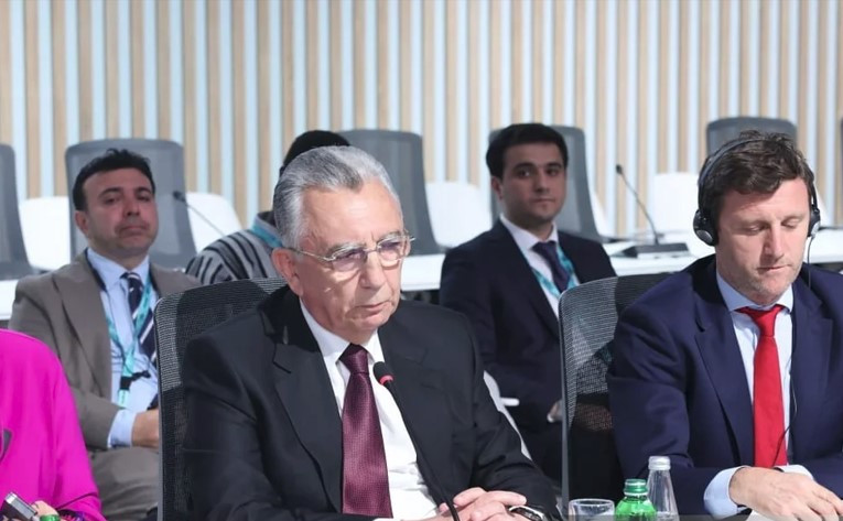&nbsp;\"Bakıda sovet dövründə tikilmiş binaların yerində müasir yaşayış kompleksləri tikilir\"