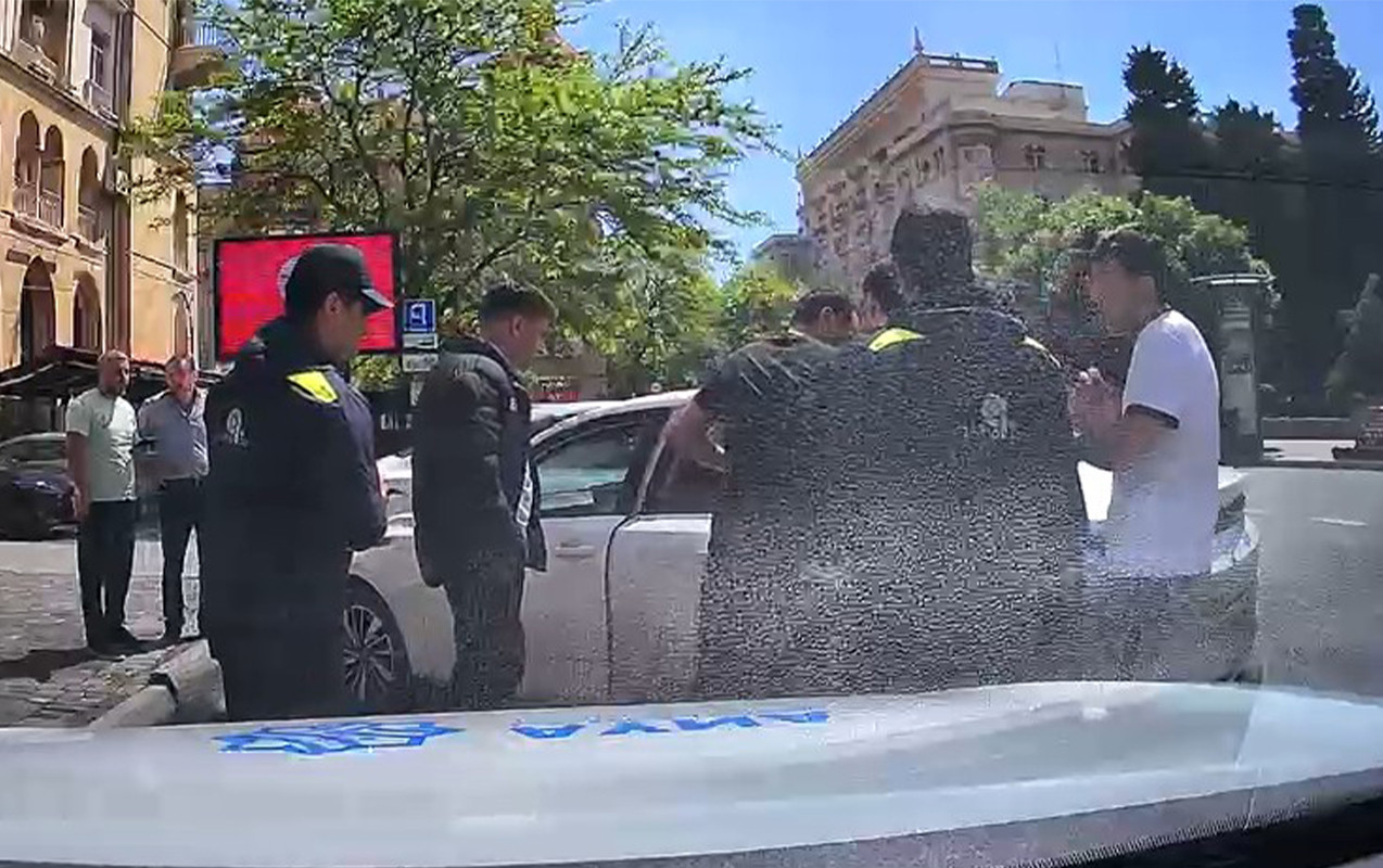 “AzParking” heyəti vətəndaşı belə xilas etdi - VİDEO