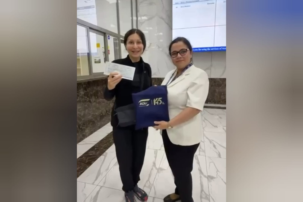 Bakı-Tbilisi qatarına ilk bileti o aldı - VİDEO