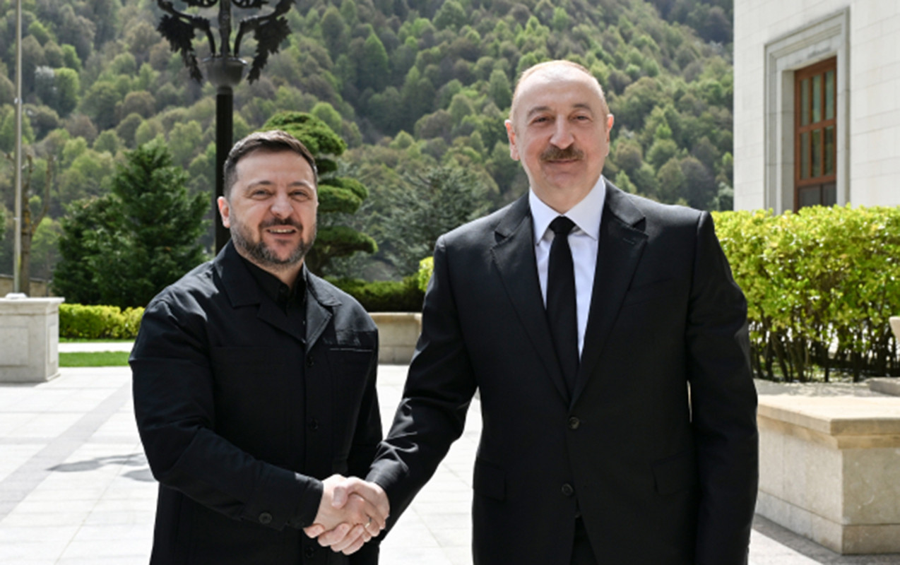 Zelenski İlham Əliyevi təbrik etdi